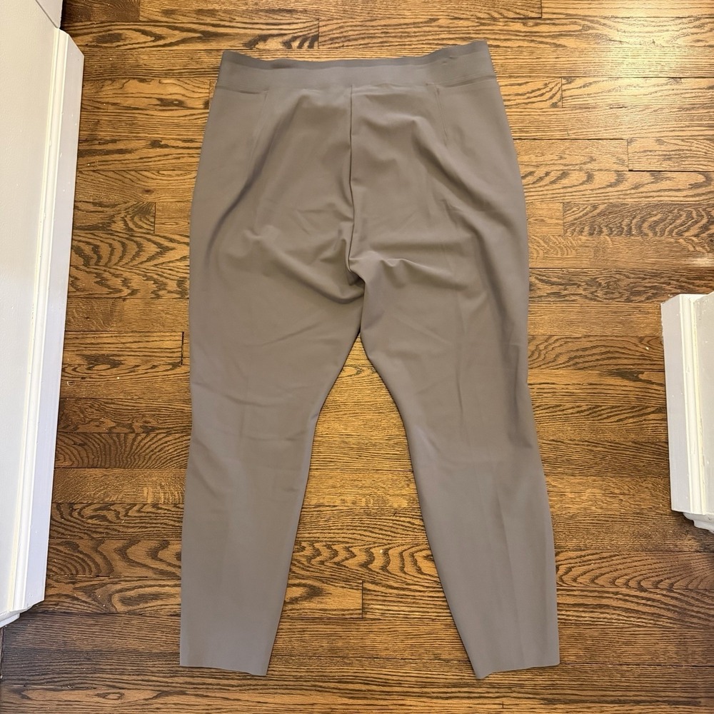 Athleta Trousers Women's Size 22 Stellar Tight Pants High Rise 27.5" Taupe - Picture 10 of 10